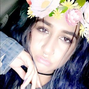 Meet your Posher, Briana